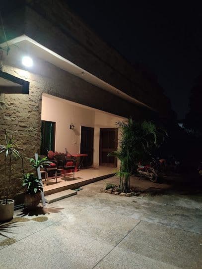 Model town Malik Hostel(boys)