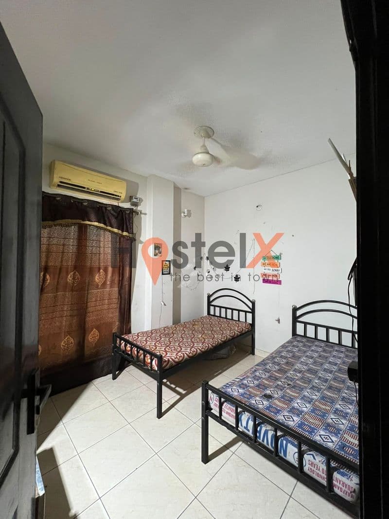 Universirty view girls hostel