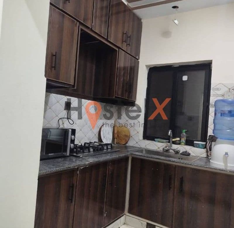 She Space Girls Hostel 91 A1 Gulberg III Lahore