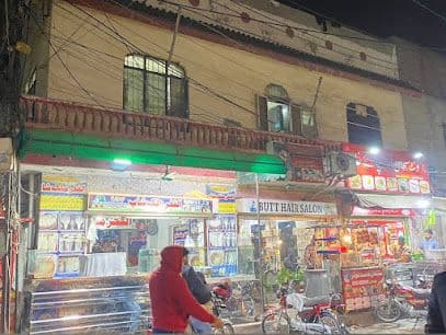 Boys Hostel Gulberg